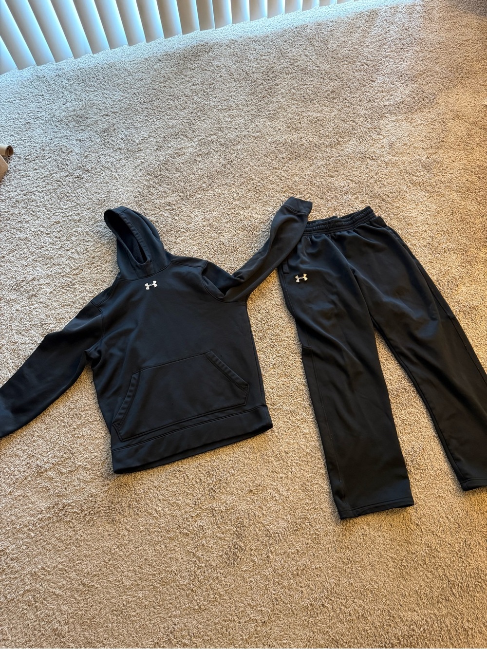 Men’s Under Armour Sweatsuit Top & Bottom Mens Small
